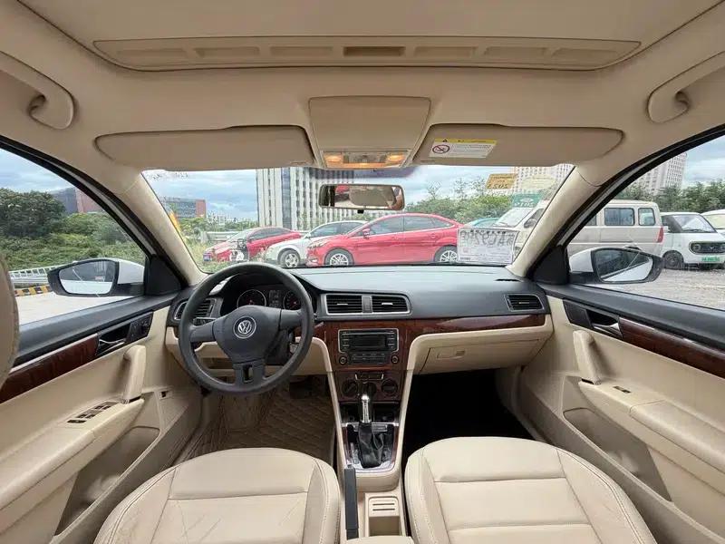 2013 Volkswagen Lavida 1.6L Automatic Comfort Edition — миниатюра 7