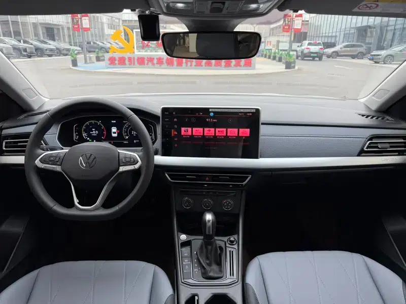 2024 Volkswagen Lavida 1.5L Automatic Five Million Edition — миниатюра 7