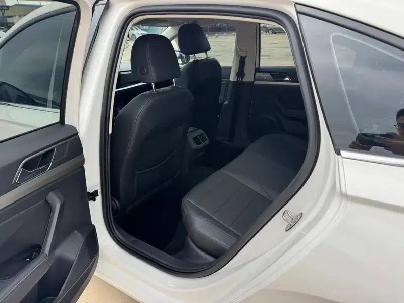 2022 Volkswagen Lavida 1.5L Automatic Comfort Edition — миниатюра 13