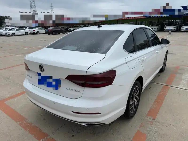 2022 Volkswagen Lavida 1.5L Automatic Comfort Edition — миниатюра 6