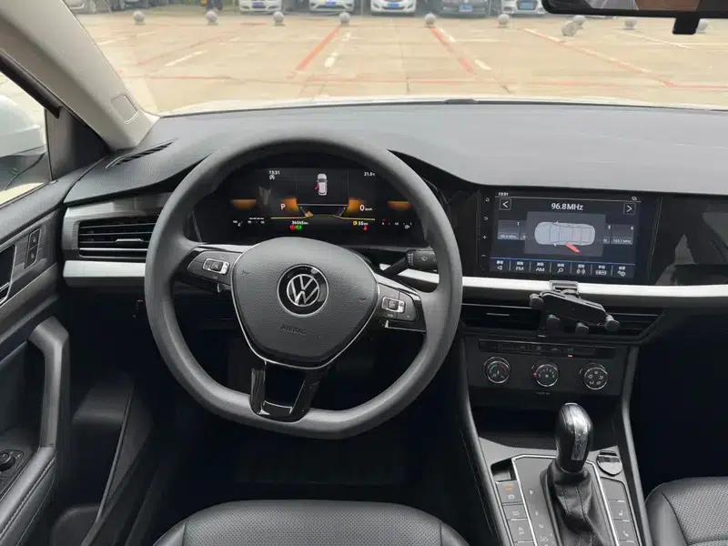 2022 Volkswagen Lavida 1.5L Automatic Comfort Edition — миниатюра 10