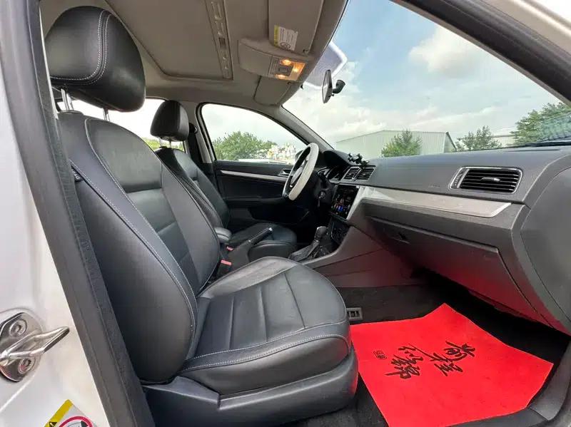 2015 Volkswagen Lavida 1.6L Automatic Comfort Edition — миниатюра 11