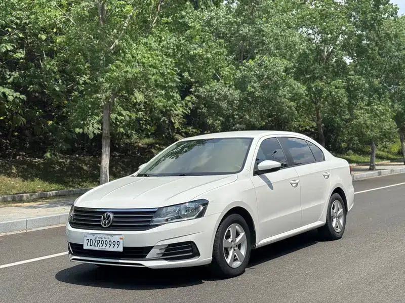 2019 Volkswagen Lavida, Qihang 1.5L Automatic Fashion Edition (National VI Emission Standard) — миниатюра 1