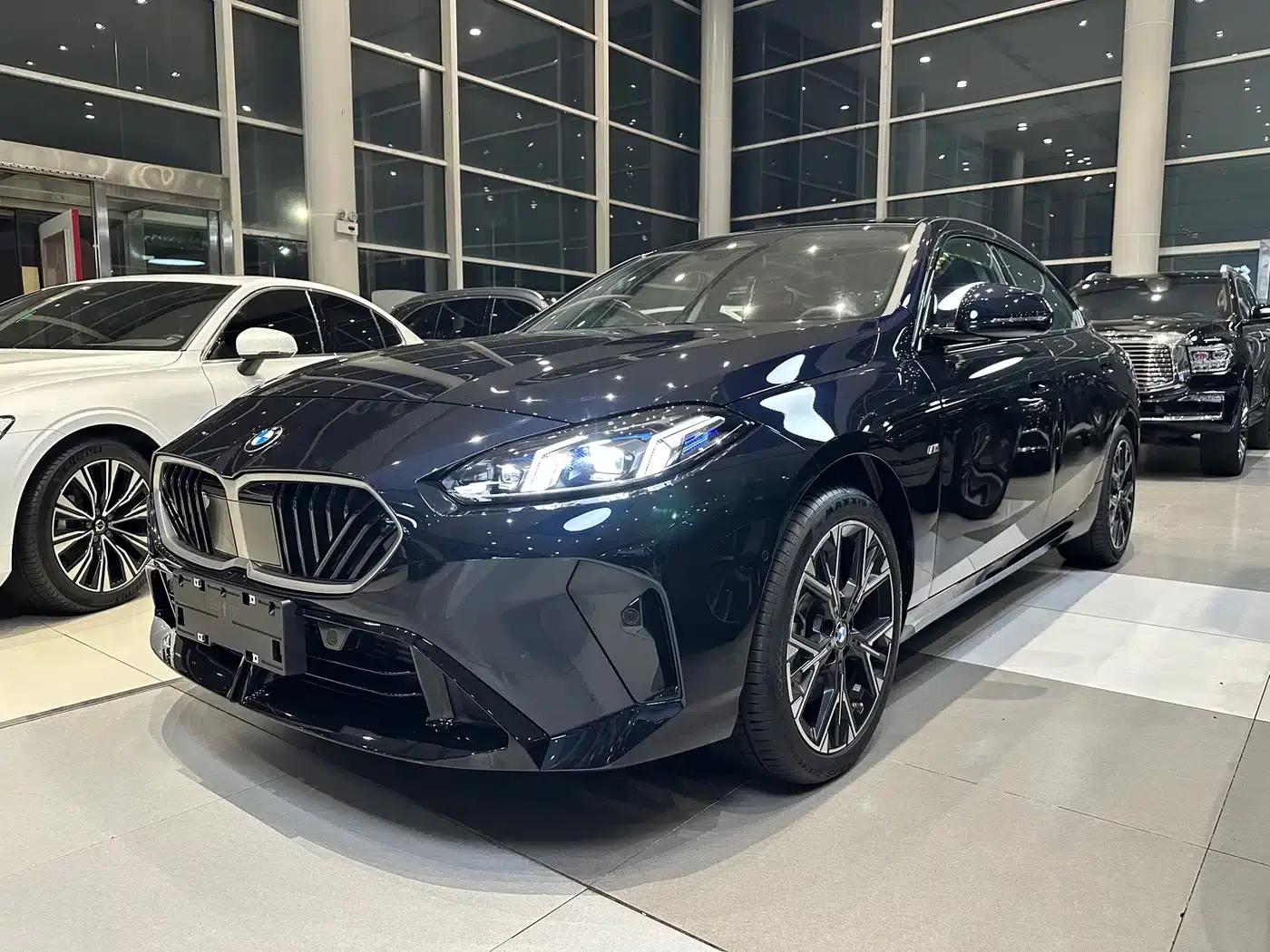 2025 BMW 2 Series 225L M Sport Package — миниатюра 1