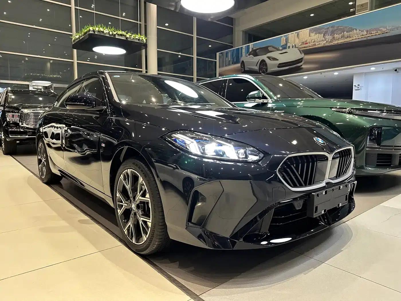 2025 BMW 2 Series 225L M Sport Package — миниатюра 3