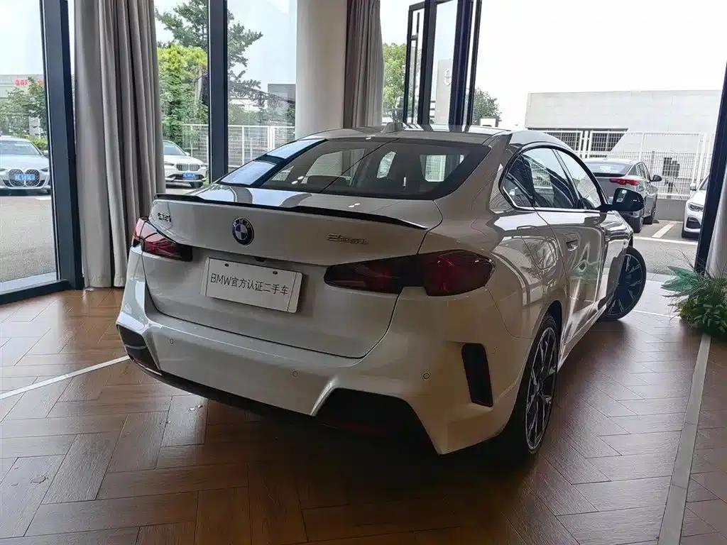 2025 BMW 2 Series 225L M Sport Shadow Edition — миниатюра 4