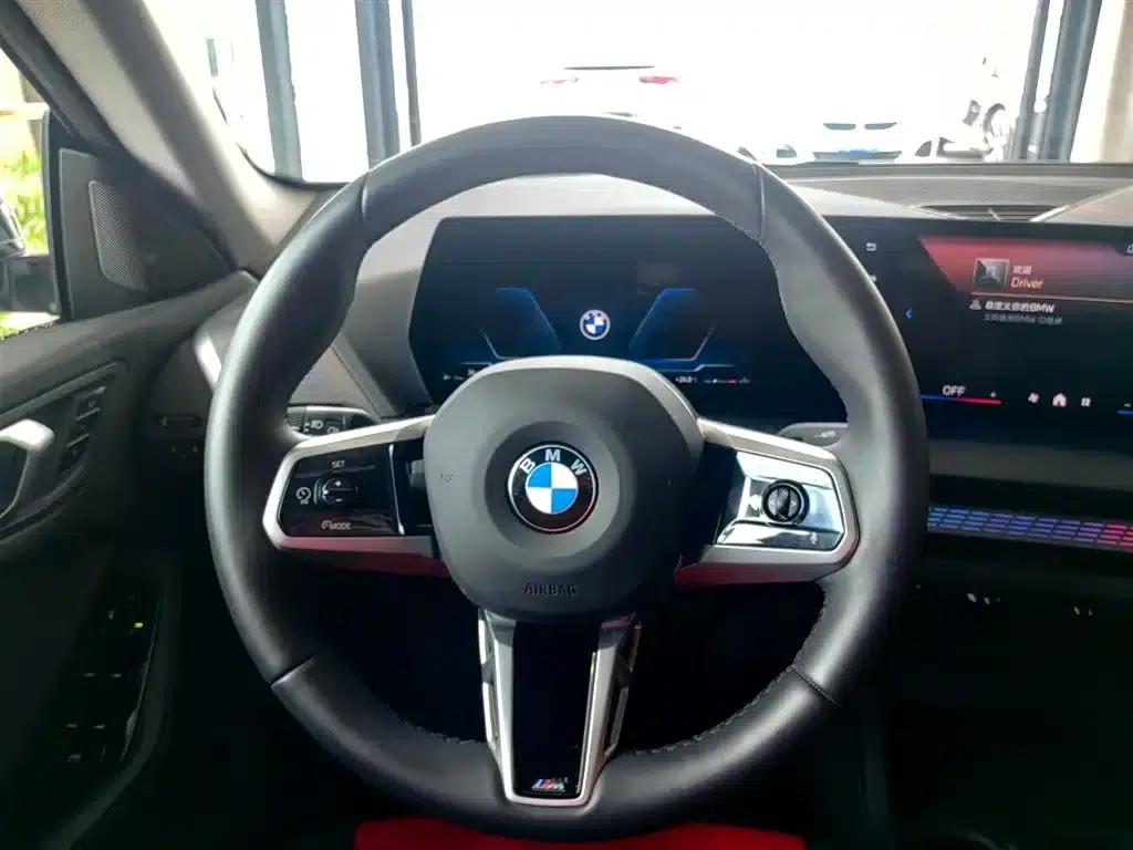2025 BMW 2 Series 225L M Sport Shadow Edition — миниатюра 10