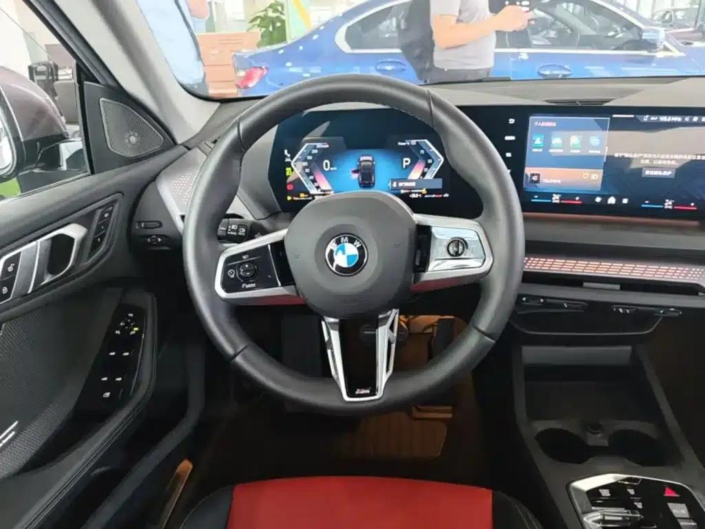 2025 BMW 2 Series 225L M Sport Shadow Edition — миниатюра 11
