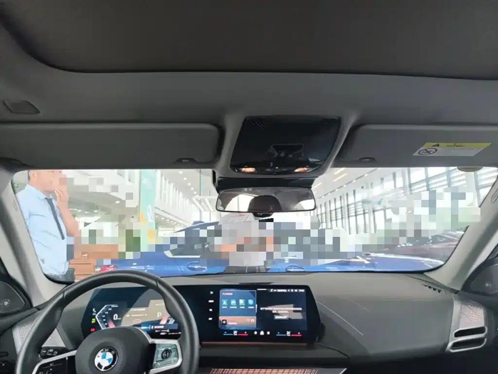 2025 BMW 2 Series 225L M Sport Shadow Edition — миниатюра 18
