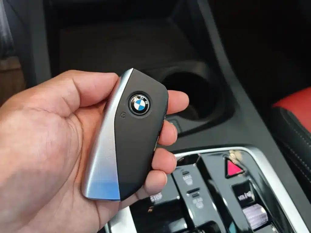 2025 BMW 2 Series 225L M Sport Shadow Edition — миниатюра 9