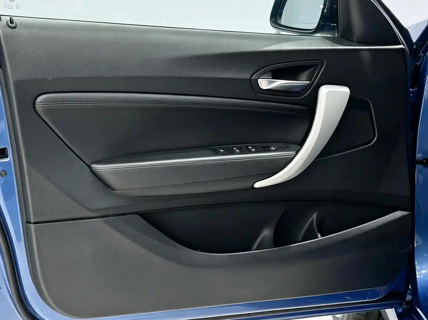 2015 BMW 2 Series Imported 220i Convertible Coupe M Sport — миниатюра 5
