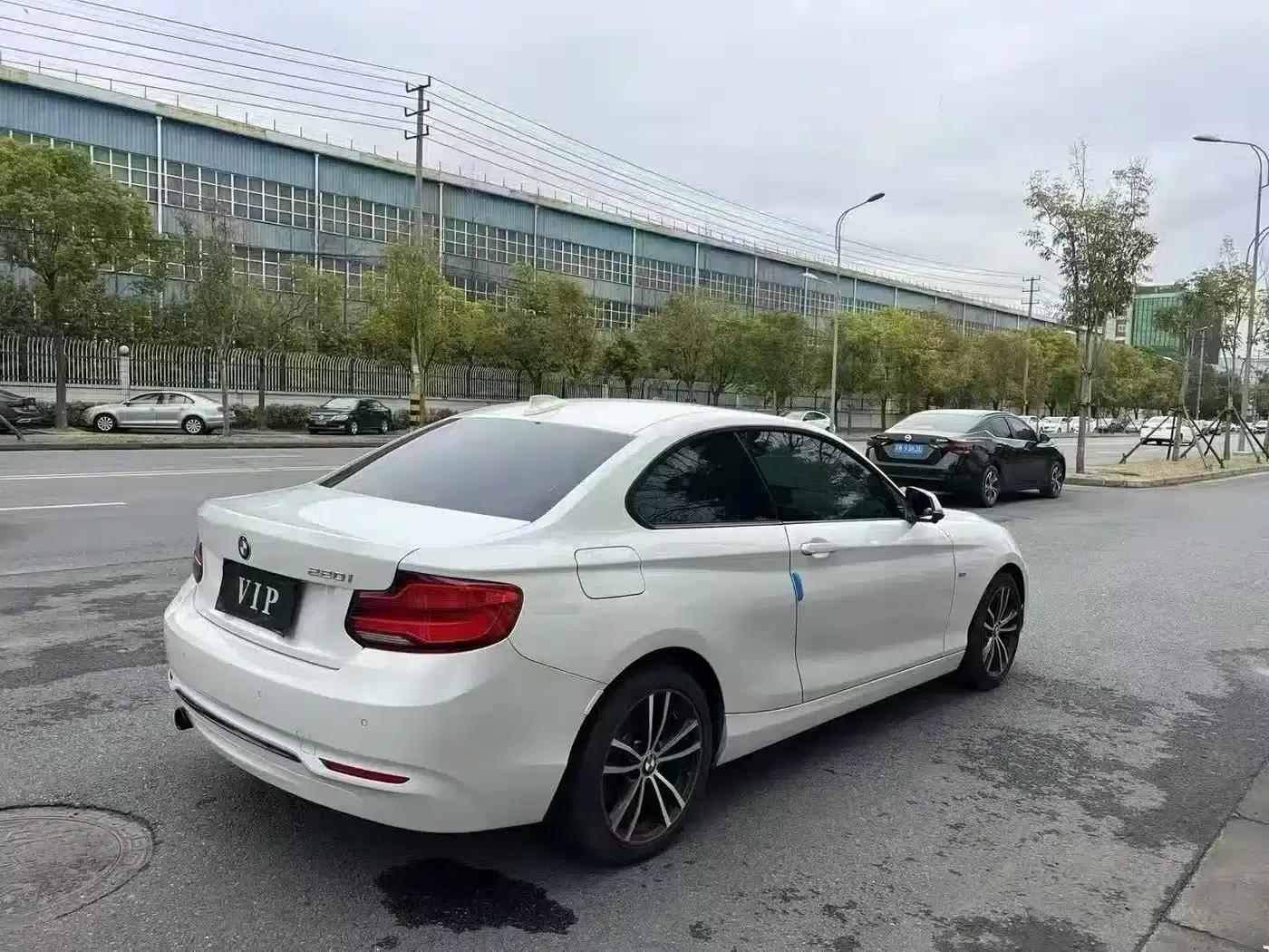 2018 BMW 2 Series Imported Model 220i Sport Design Package — миниатюра 6