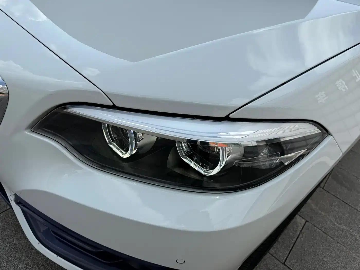 2018 BMW 2 Series Imported 220i Convertible Coupe with Sport Design Package — миниатюра 12