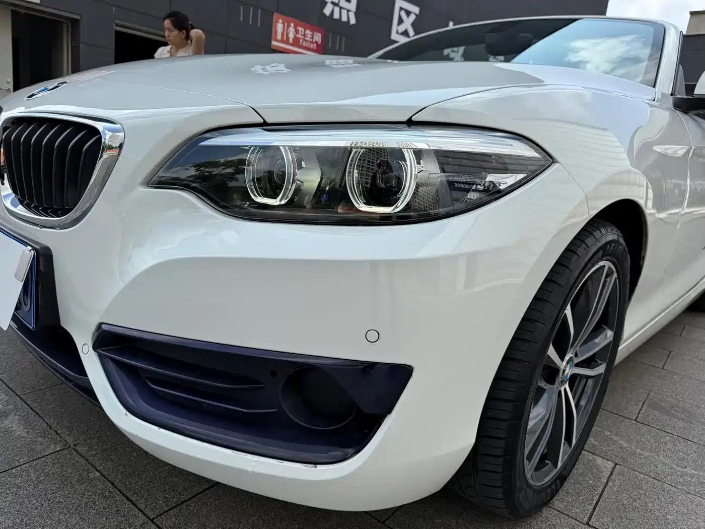 2018 BMW 2 Series Imported 220i Convertible Coupe with Sport Design Package — миниатюра 13