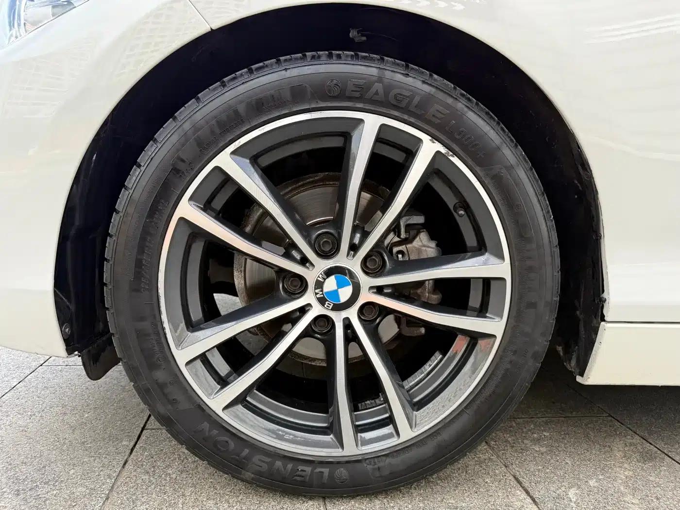 2018 BMW 2 Series Imported 220i Convertible Coupe with Sport Design Package — миниатюра 14