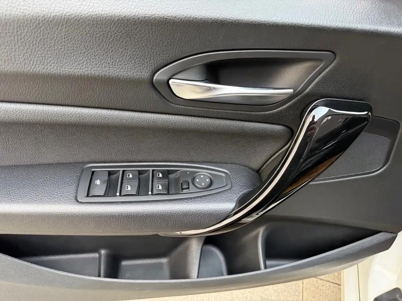2018 BMW 2 Series Imported 220i Convertible Coupe with Sport Design Package — миниатюра 18