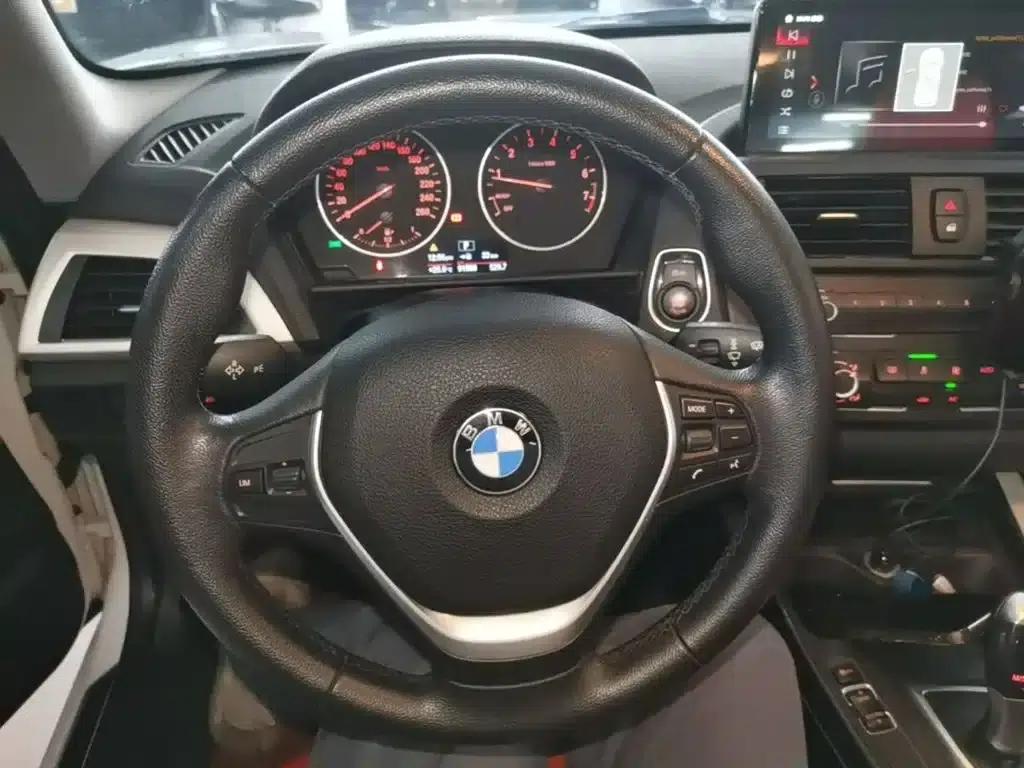 BMW 2 Series (Imported) 2014 220i Leading Edition — миниатюра 11