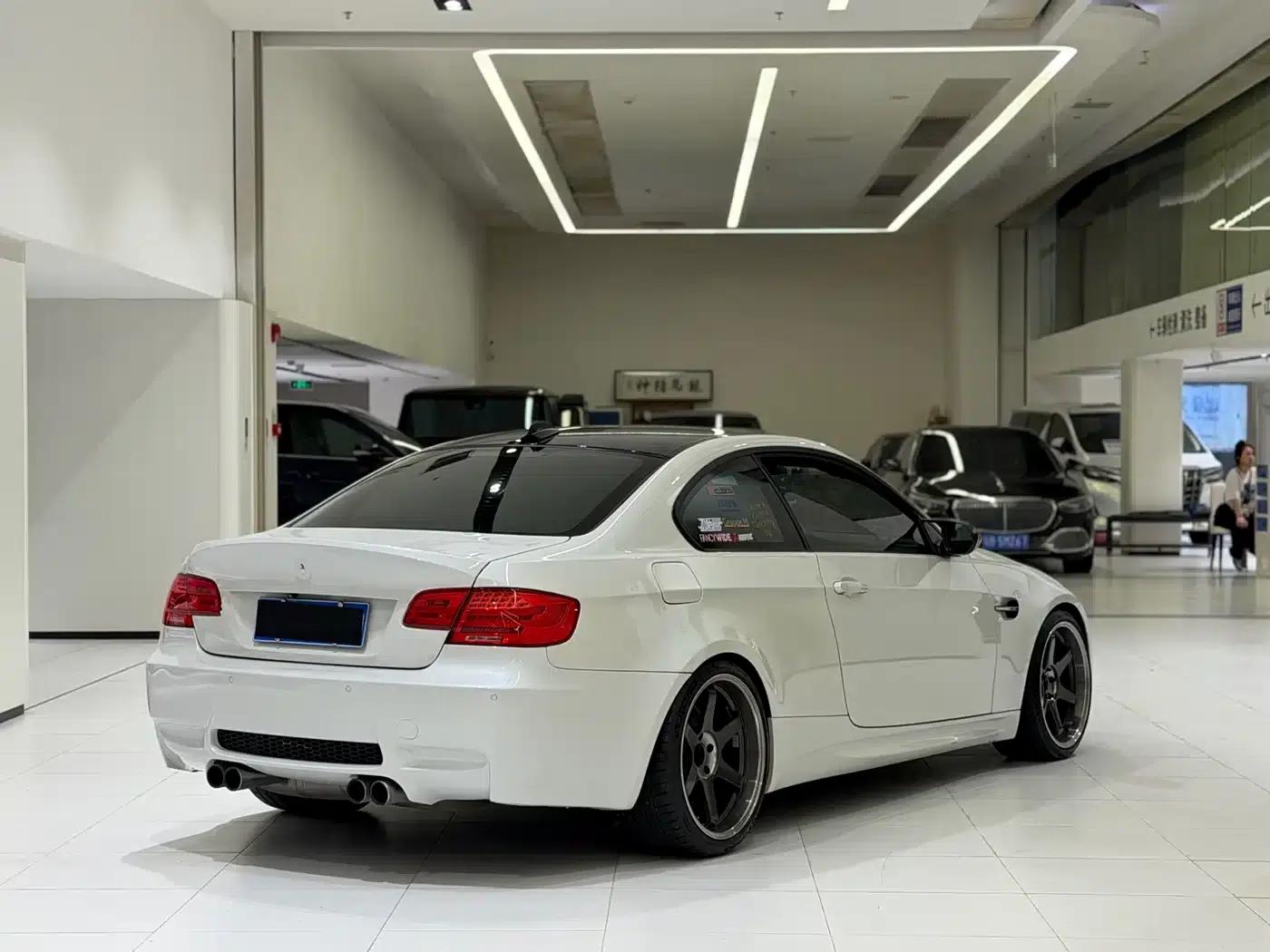 2011 BMW M3 Coupe Matte Finish — миниатюра 5
