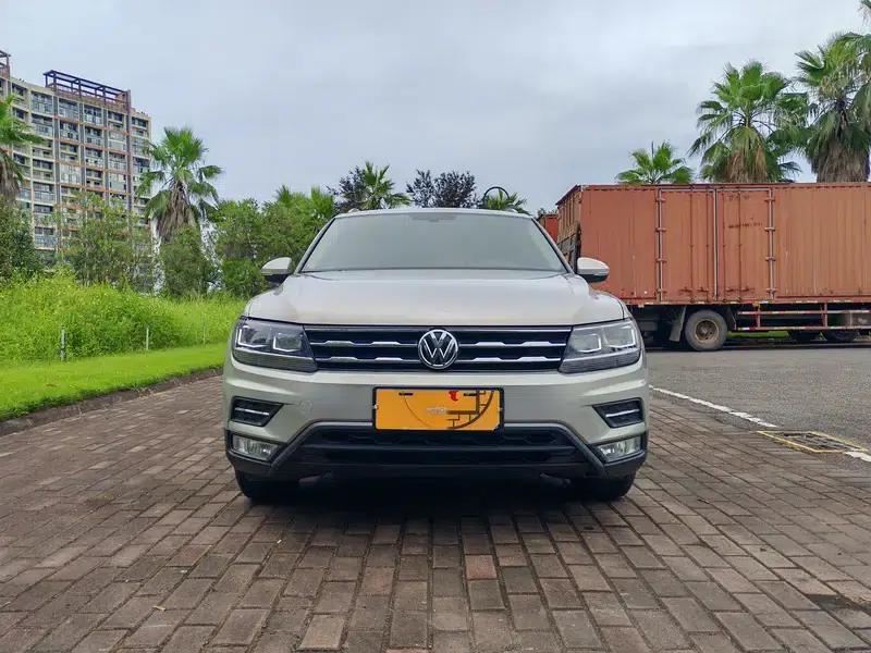 Tiguan L 2017 330TSI Automatic 2WD Luxury Edition — миниатюра 2