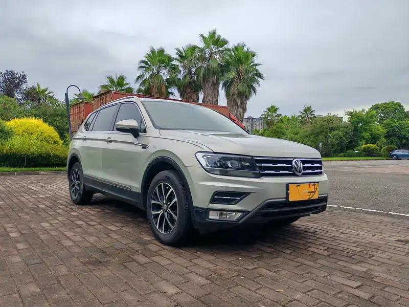 Tiguan L 2017 330TSI Automatic 2WD Luxury Edition — миниатюра 3