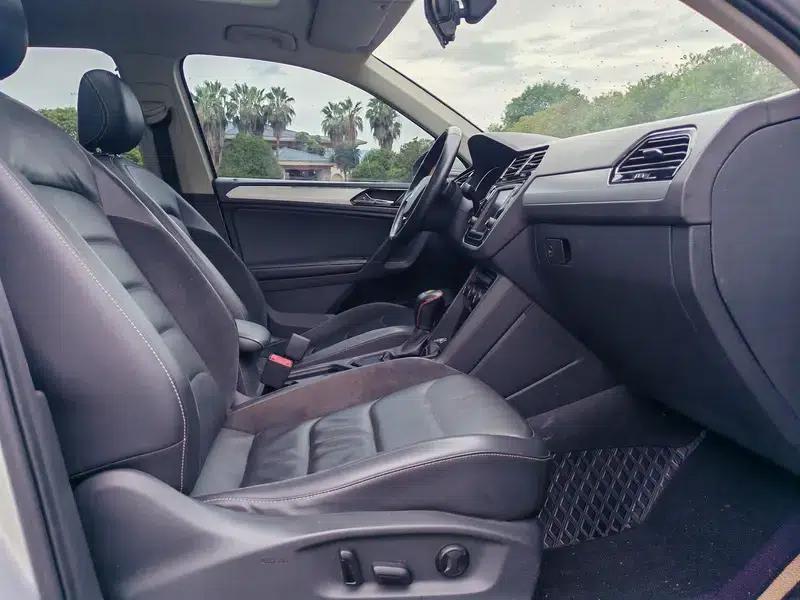 Tiguan L 2017 330TSI Automatic 2WD Luxury Edition — миниатюра 8