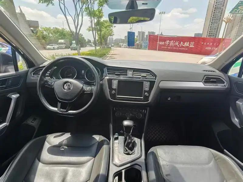Tiguan L 2018 380TSI Automatic 4WD Luxury Edition — миниатюра 8