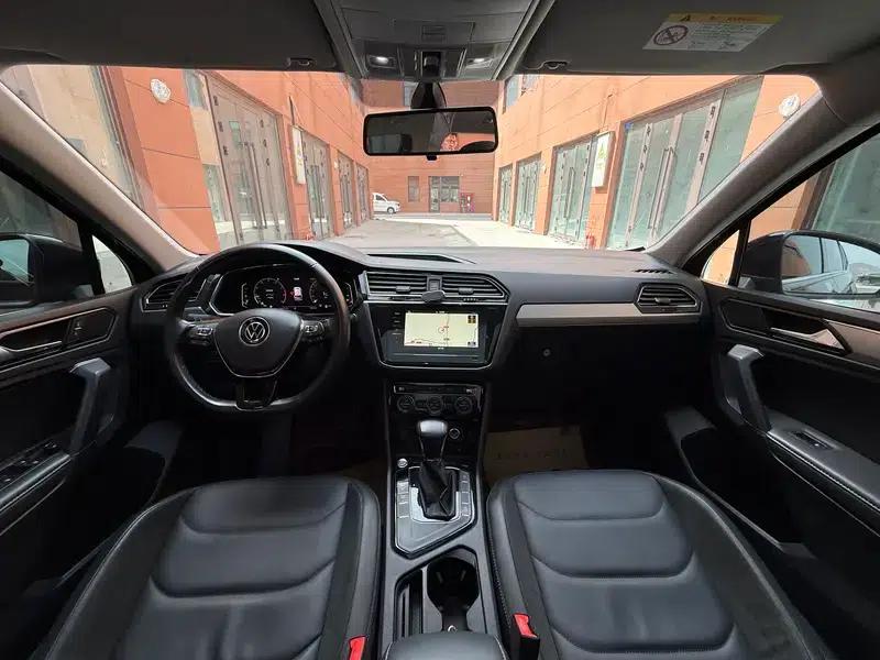 Tiguan L 2021 330TSI Automatic 2WD Comfort Edition — миниатюра 9