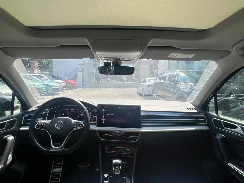 Tiguan L 2022 330TSI Automatic 2WD R-Line Premium Edition — миниатюра 14