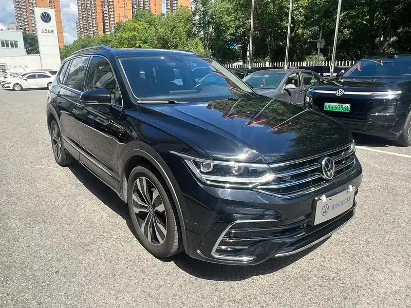 Tiguan L 2022 330TSI Automatic 2WD R-Line Premium Edition — миниатюра 3