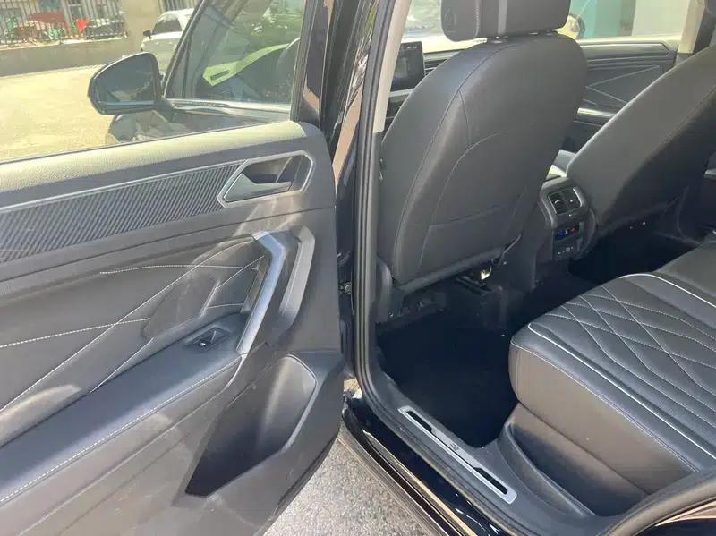 Tiguan L 2022 330TSI Automatic 2WD R-Line Premium Edition — миниатюра 22