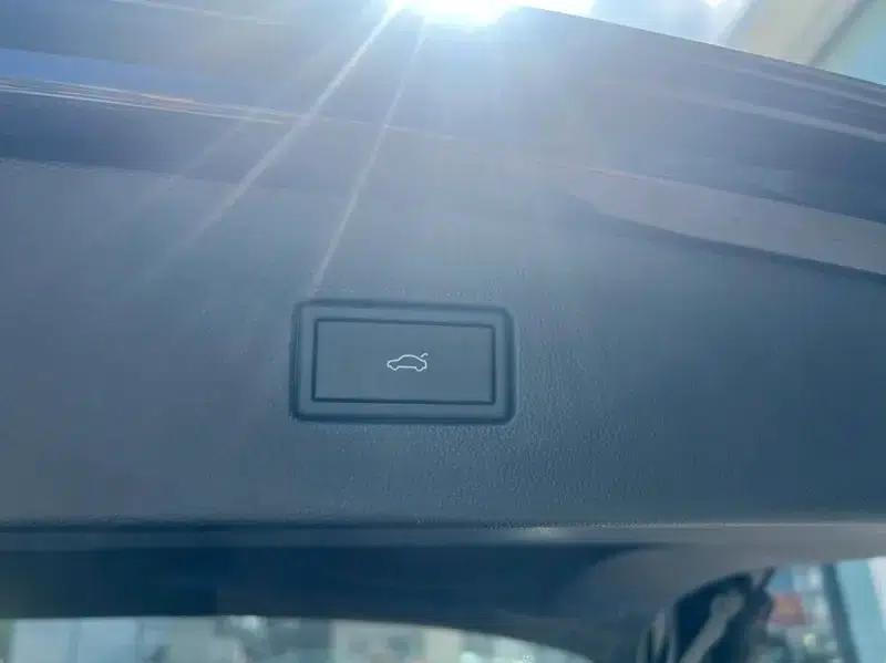 Tiguan L 2022 330TSI Automatic 2WD R-Line Premium Edition — миниатюра 9