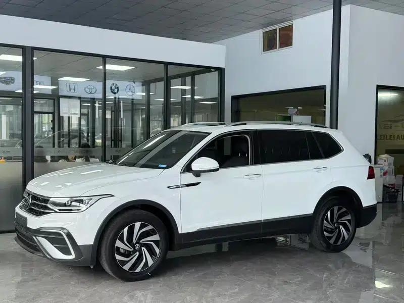 Tiguan L 2023 280TSI Trendy Limited Edition — миниатюра 1