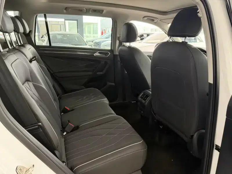 Tiguan L 2023 280TSI Trendy Limited Edition — миниатюра 15