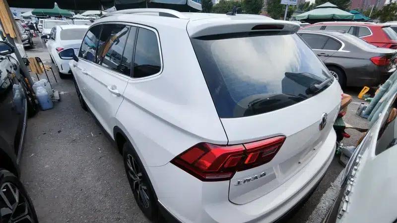 Tiguan L 2018 330TSI Automatic 2WD Comfort Edition — миниатюра 4