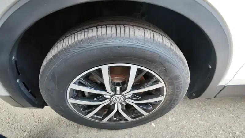 Tiguan L 2018 330TSI Automatic 2WD Comfort Edition — миниатюра 6