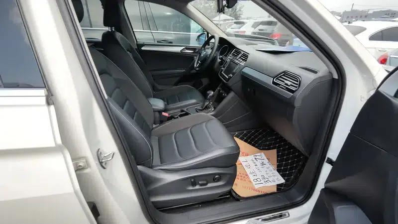 Tiguan L 2018 330TSI Automatic 2WD Comfort Edition — миниатюра 7