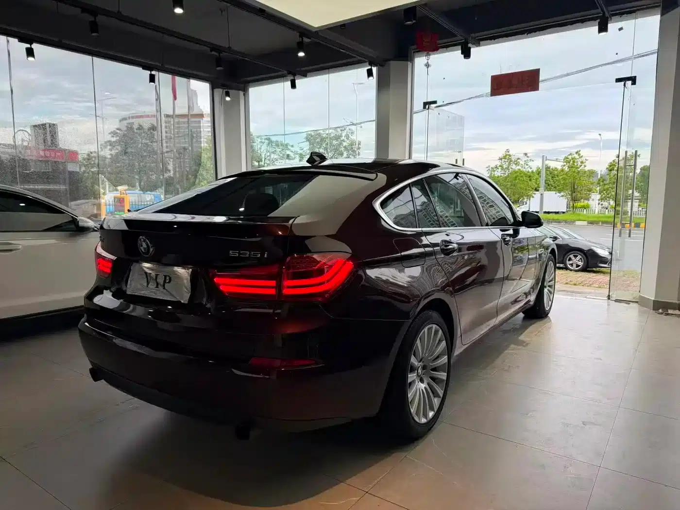 BMW 5 Series GT 2014 535i Leading Edition — миниатюра 6