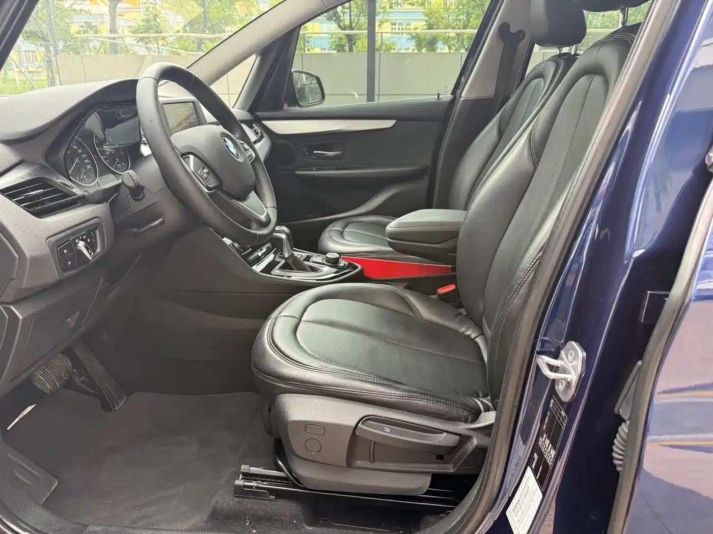 2015 BMW 2 Series Gran Tourer 218i Leading Edition — миниатюра 4