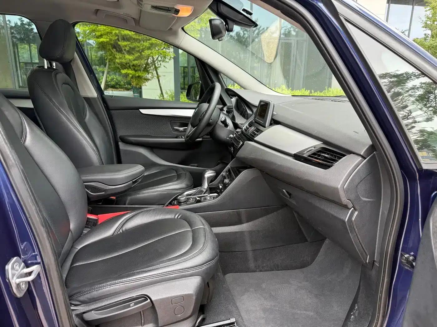 2015 BMW 2 Series Gran Tourer 218i Leading Edition — миниатюра 6