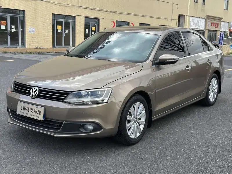 2012 Volkswagen Sagitar 1.4TSI Automatic Luxury — миниатюра 1