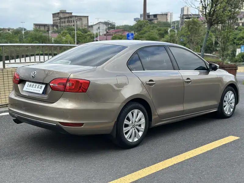 2012 Volkswagen Sagitar 1.4TSI Automatic Luxury — миниатюра 5