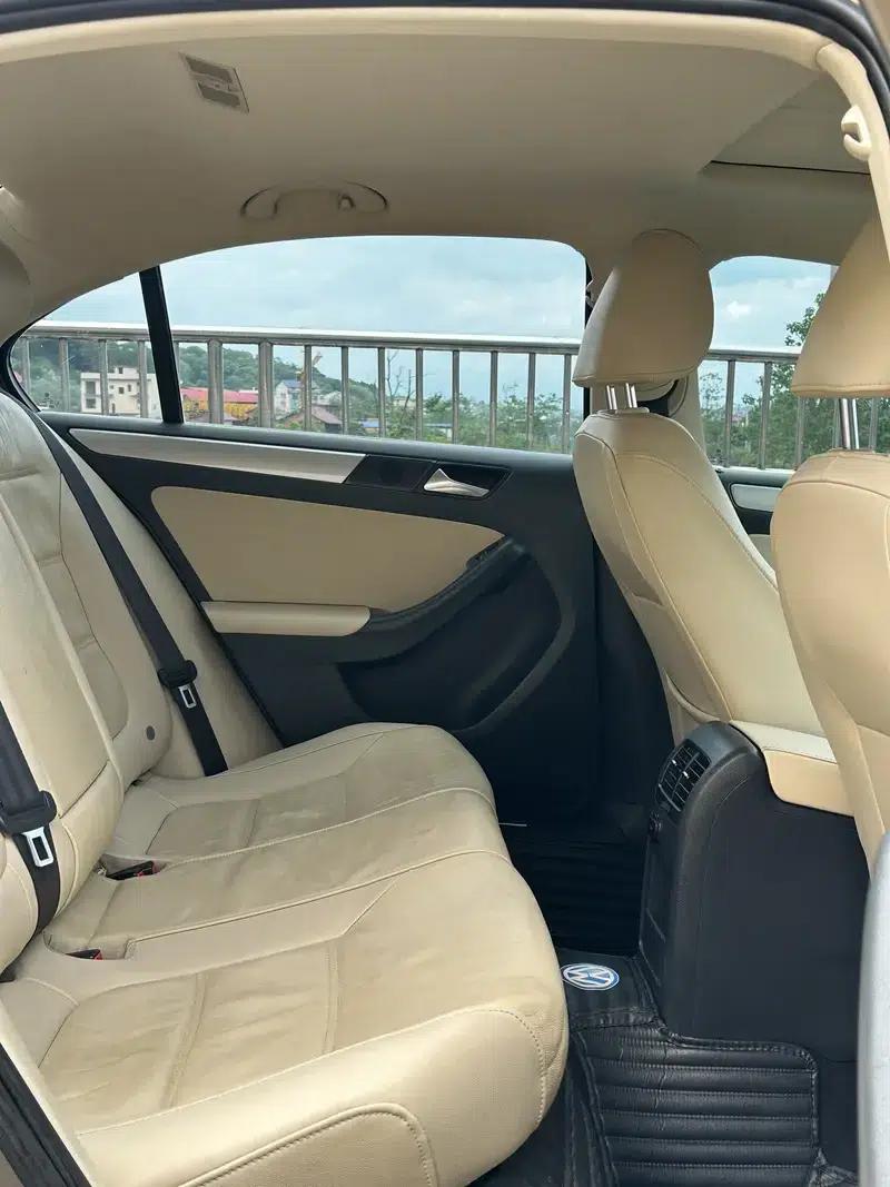 2012 Volkswagen Sagitar 1.4TSI Automatic Luxury — миниатюра 6