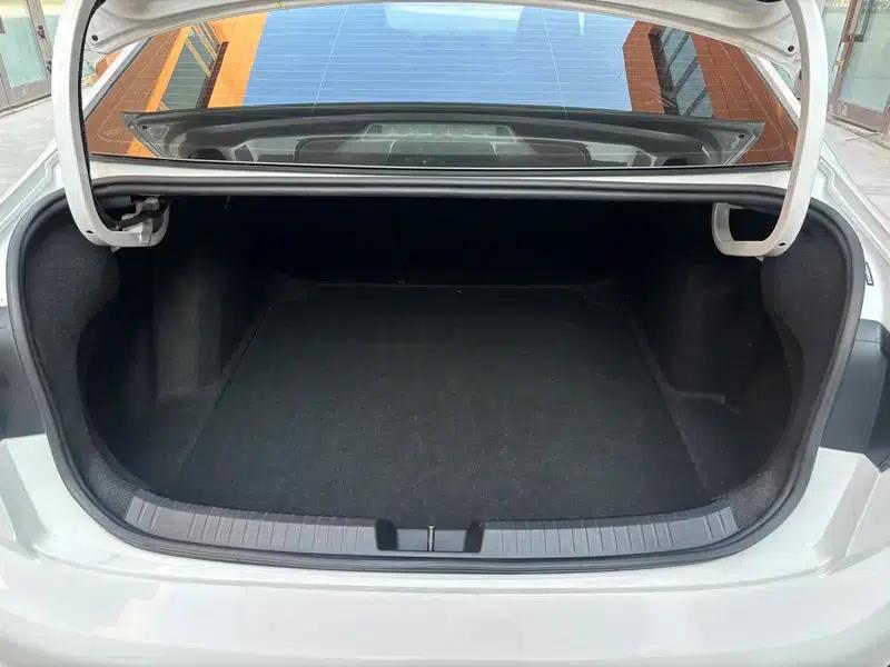 2023 Volkswagen Sagitar 280TSI DSG Super Edition — миниатюра 16