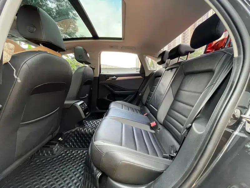 2021 Volkswagen Sagitar 280TSI DSG Luxury Intelligent Edition — миниатюра 11