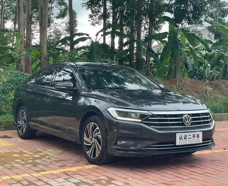 2021 Volkswagen Sagitar 280TSI DSG Luxury Intelligent Edition — миниатюра 3