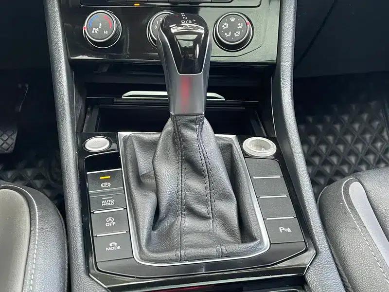 2021 Volkswagen Sagitar 280TSI DSG Luxury Intelligent Edition — миниатюра 10
