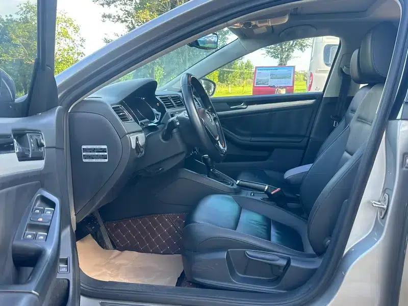 2015 Volkswagen Sagitar 1.6L Automatic Fashion Edition — миниатюра 8