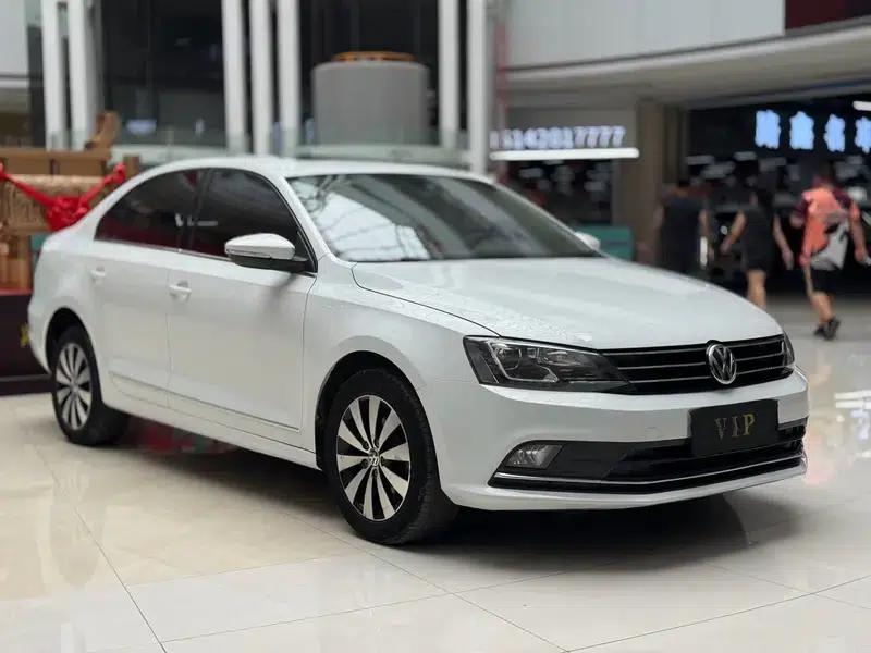2017 Volkswagen Sagitar 1.6L Manual Comfort Edition — миниатюра 3