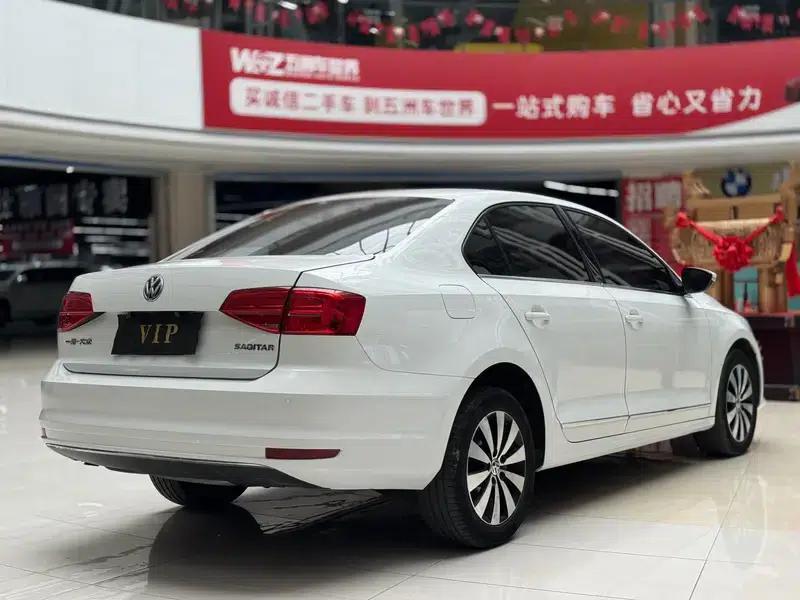 2017 Volkswagen Sagitar 1.6L Manual Comfort Edition — миниатюра 6