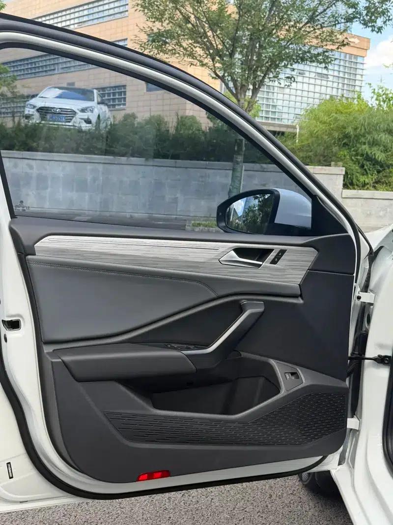 2023 Volkswagen Sagitar 200TSI DSG Super Edition — миниатюра 25
